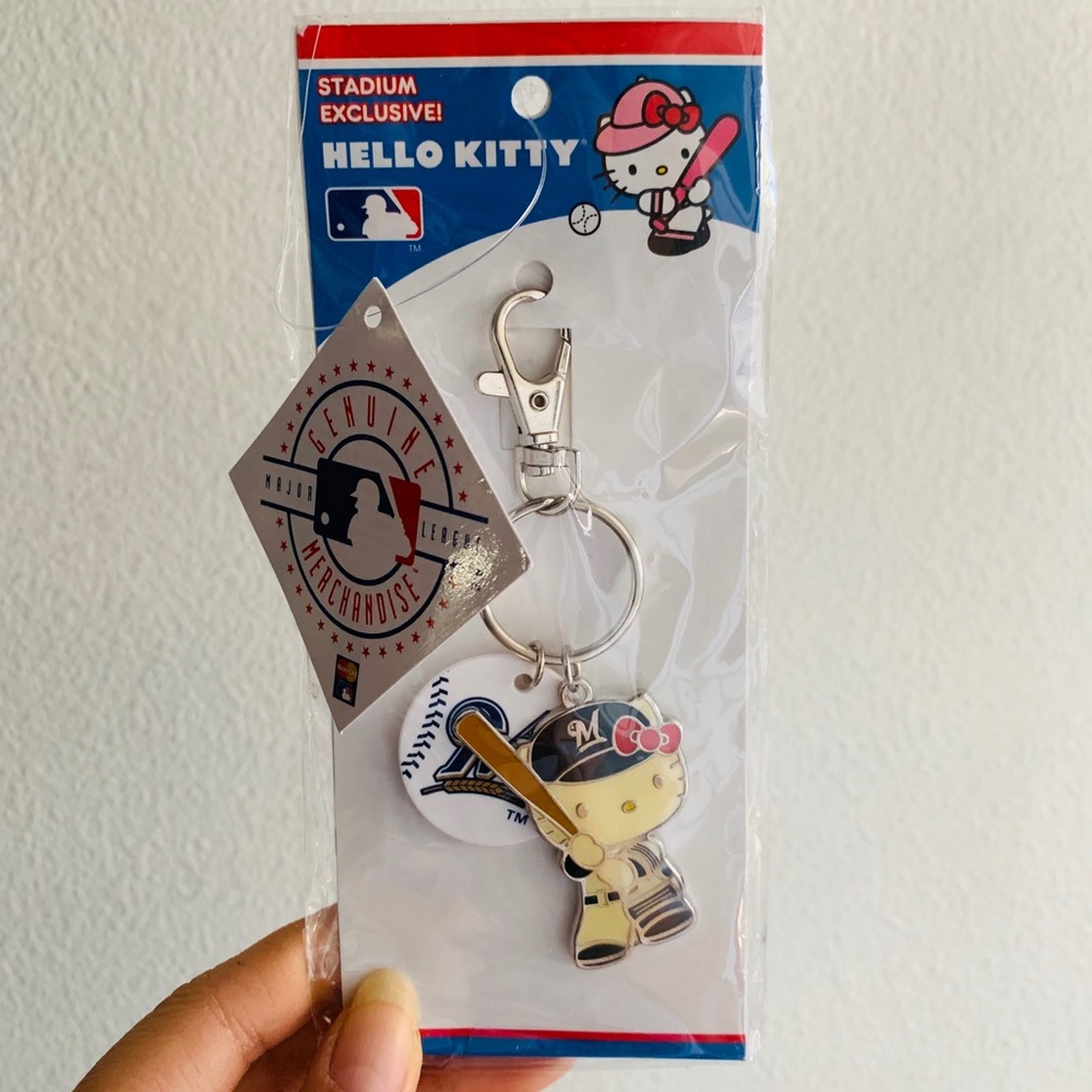 MLB Milwaukee keychain